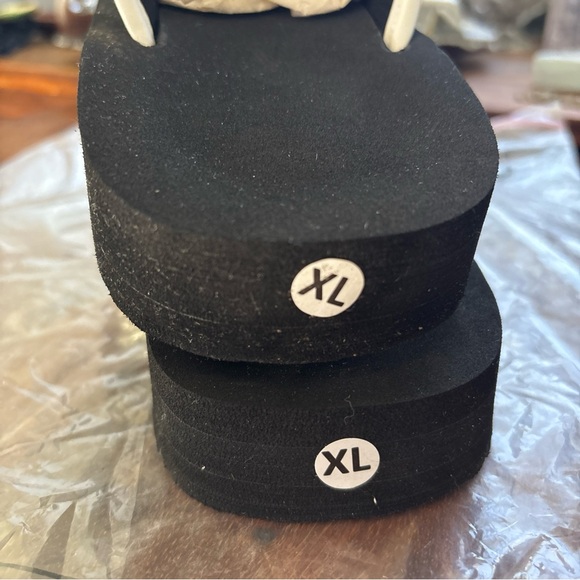 NWT Yoga Sandals ~ Silver ~ Size XL - Picture 7 of 11